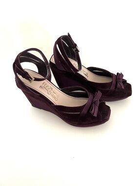Salvatore Ferragamo Suede Calf Bow Ankle Strap Heels – Brown/Prune  size 7 Italy